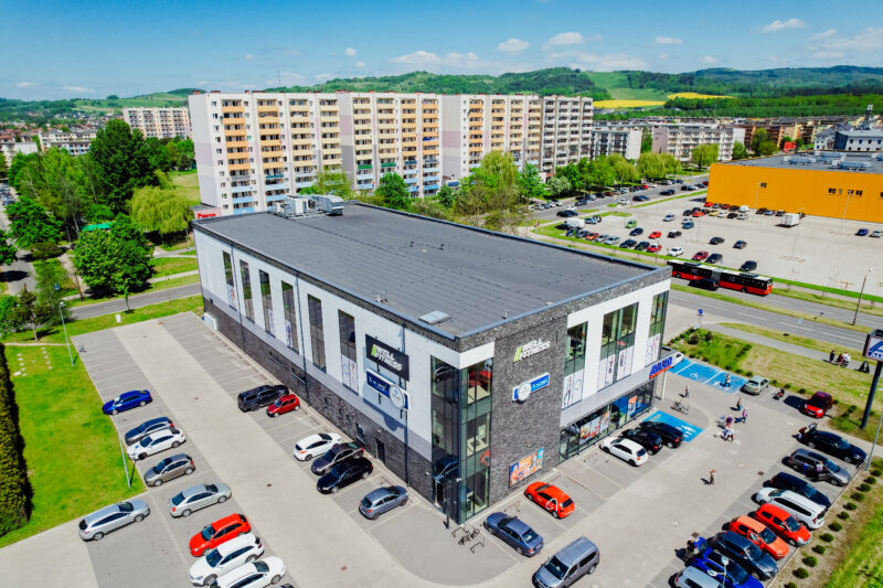 Widok siłowni Well Fitness Jelenia Góra Zabobrze z lotu ptaka