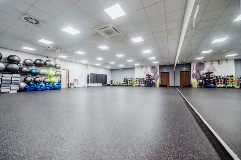 Sala fitness w Well Fitness Pasaż Grodzki