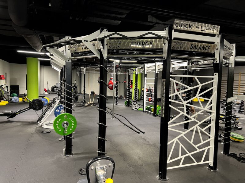 Strefa Gate Time z bramą treningową w klubie Well Fitness
