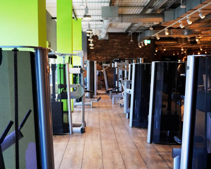 wnętrze siłownia warszawa wołoska well fitness