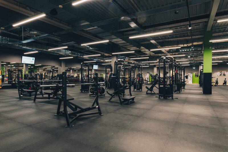 Well Fitness – przestronny i nowoczesny klub fitness