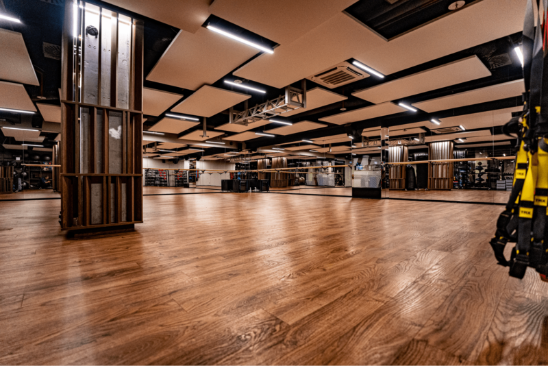 Sala fitness do zajęć grupowych w Well Fitness Podwale OVO